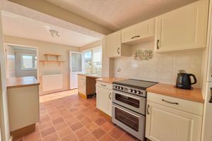 Photo 11- click for photo gallery